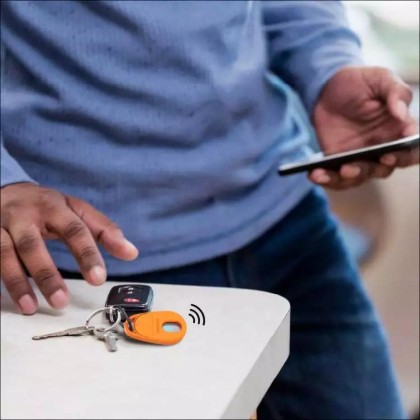 MOMAX BR13 PINGUARD CAMERA SCANNING FIND MY LOCATOR 2YW